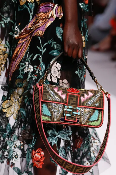Look 148